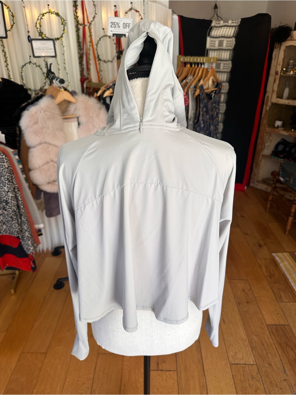 Beneunder AirLoop Lightweight Sun Protection Jacket - Picture 5 of 13